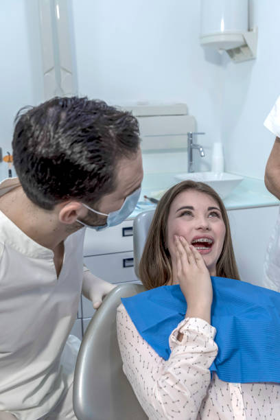 Best Emergency Dental Care for Broken or Chipped Teeth in Coral Terrace, FL
